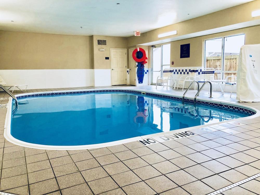 Comfort Suites Terre Haute University Area Экстерьер фото