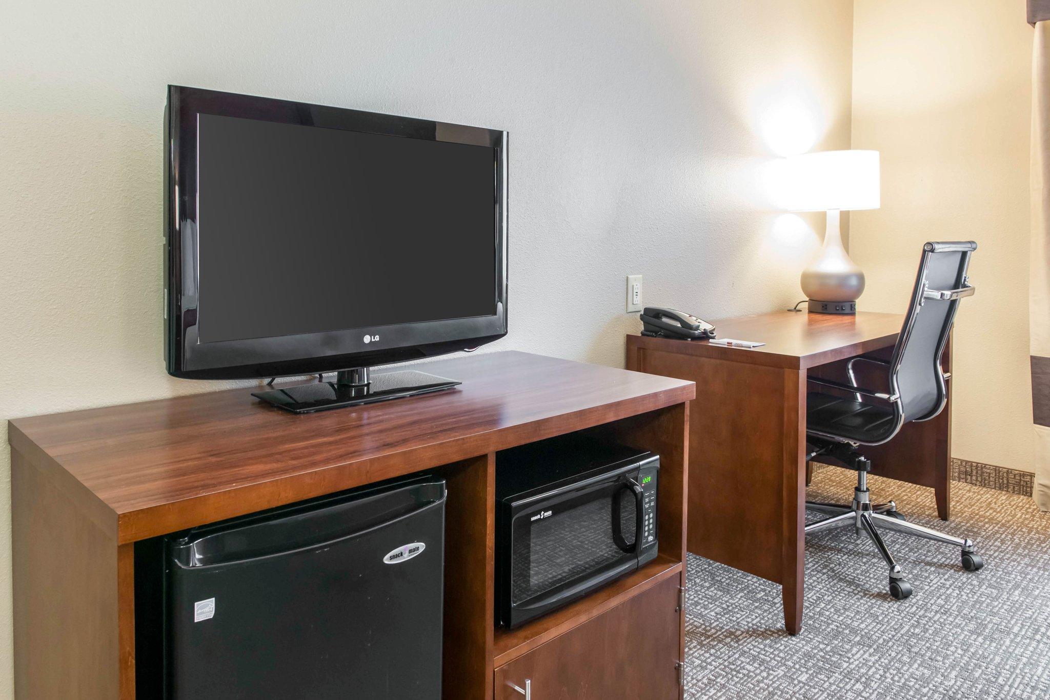 Comfort Suites Terre Haute University Area Экстерьер фото