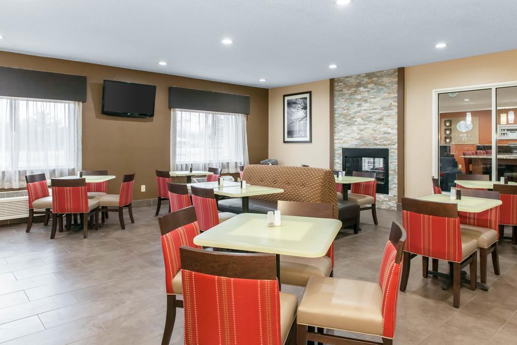 Comfort Suites Terre Haute University Area Экстерьер фото