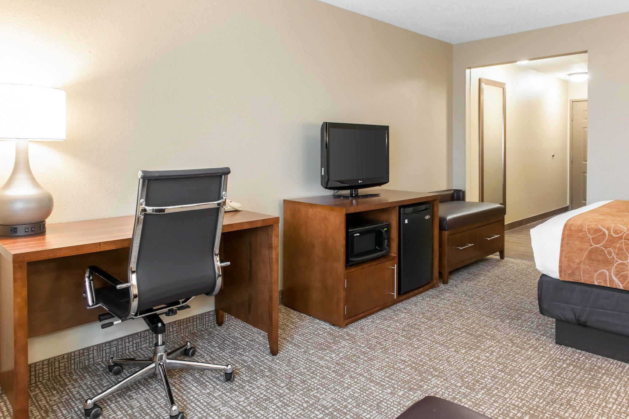 Comfort Suites Terre Haute University Area Экстерьер фото
