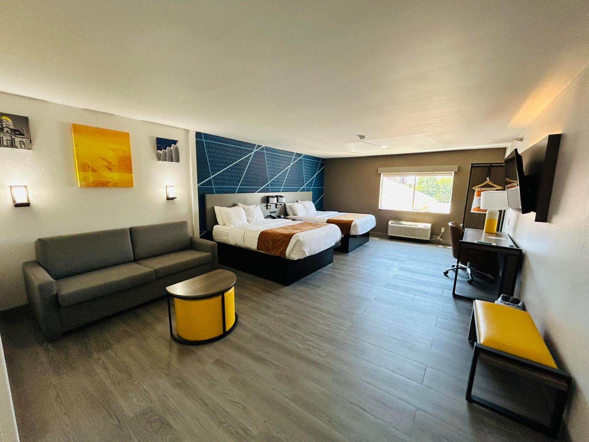 Comfort Suites Terre Haute University Area Экстерьер фото